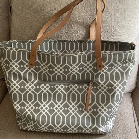 Petunia Pickle Bottom Diaper Bag - Picture 2 of 5